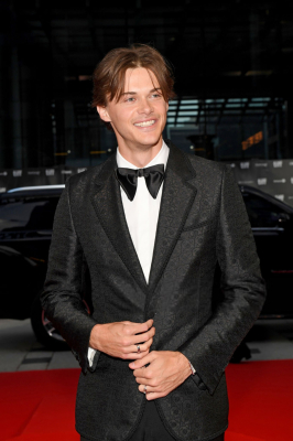 5B14247383735D_5B2022_Toronto_International_Film_Festival_-_Closing_Night_Gala_Premiere_Of__Daliland_5D_f.jpg